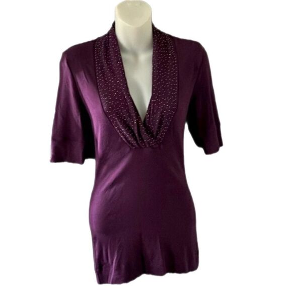 NWT Express Purple Rhinestone V-Neck Top – Size S - Picture 3 of 8